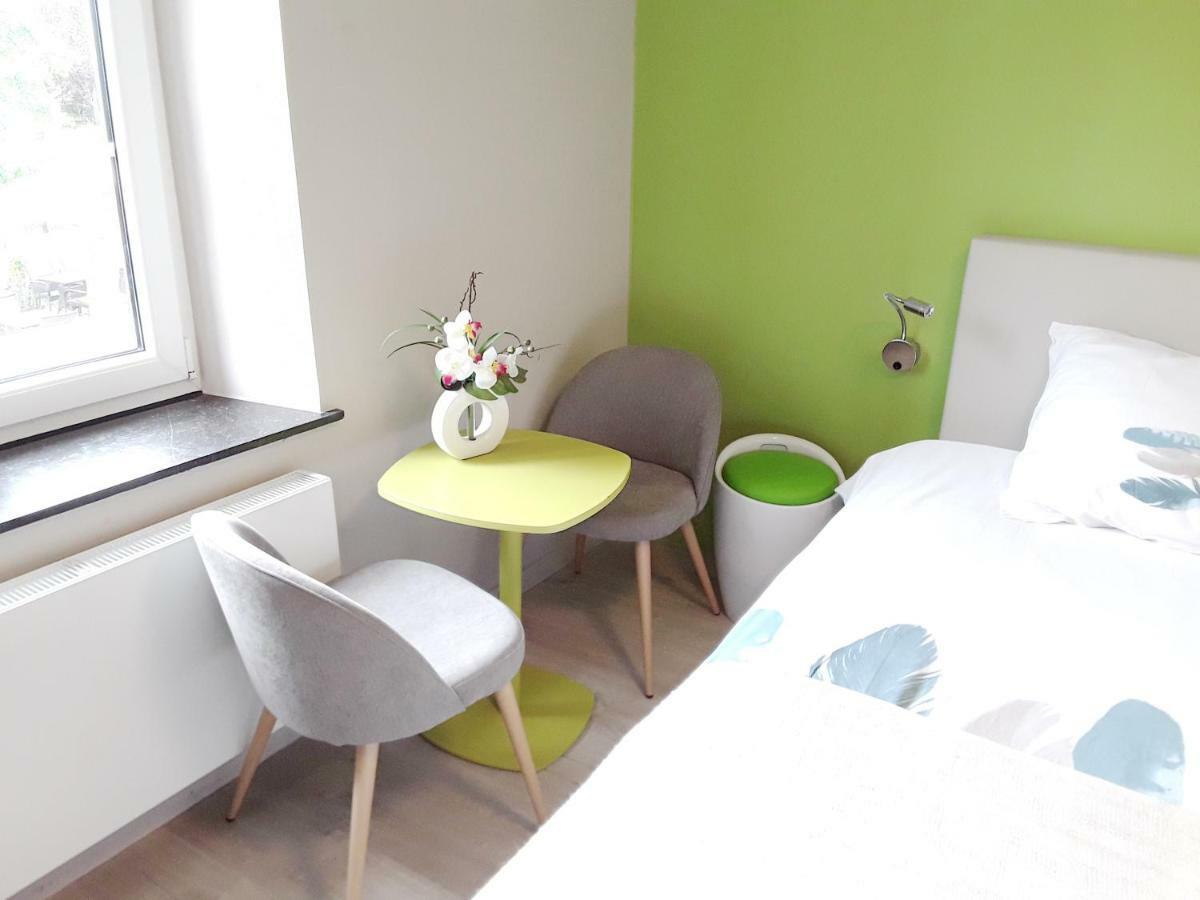Le Jardin Du Bord De Meuse Bed & Breakfast Namur Exterior photo